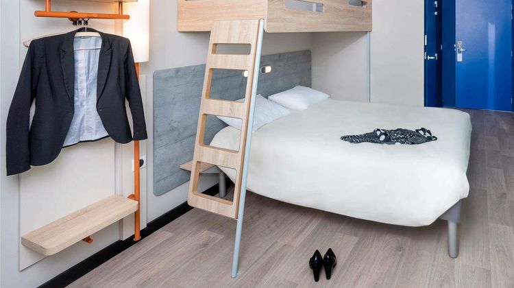 Ibis Budget Cognac Exterior
