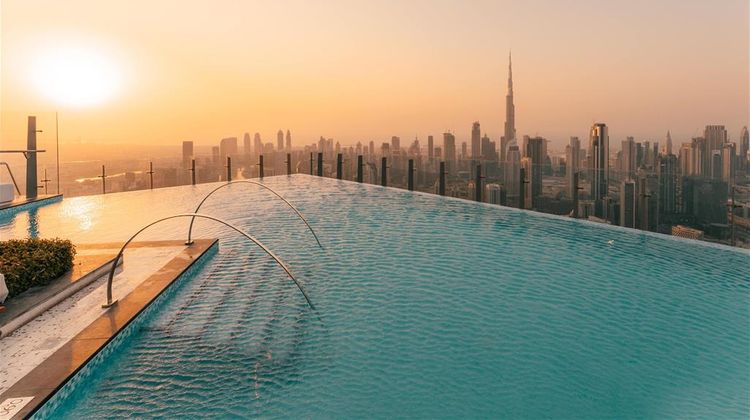 SLS Dubai Hotel & Residences Pool