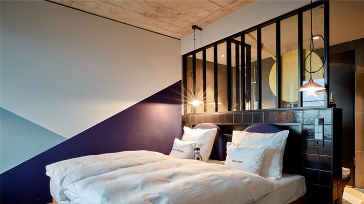 25Hours Hotel Das Tour Room