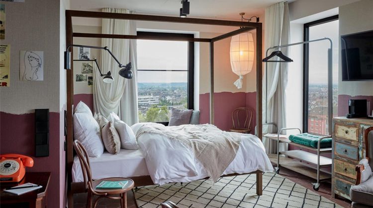 25Hours Hotel Das Tour Room