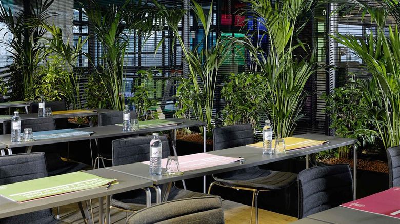 <b>25Hours Hotel Bikini Berlin Meeting</b>. Images powered by <a href="https://iceportal.shijigroup.com/" title="IcePortal" target="_blank">IcePortal</a>.