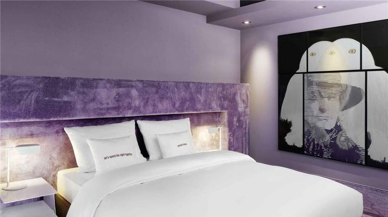 <b>25hours Hotel The Goldman Room</b>. Images powered by <a href="https://iceportal.shijigroup.com/" title="IcePortal" target="_blank">IcePortal</a>.