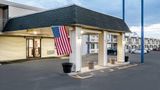 <b>Rodeway Inn Dubuque Exterior</b>. Images powered by <a href="https://iceportal.shijigroup.com/" title="IcePortal" target="_blank">IcePortal</a>.