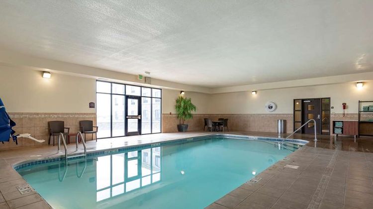 Comfort Inn & Suites Pool