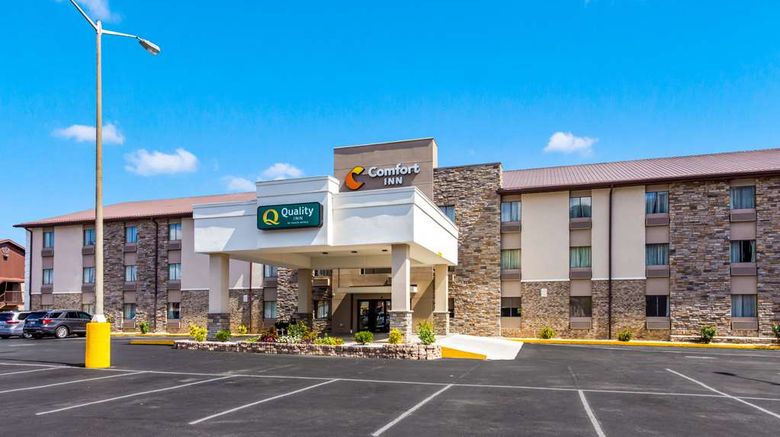 <b>Quality Inn Charleston Exterior</b>. Images powered by <a href="https://iceportal.shijigroup.com/" title="IcePortal" target="_blank">IcePortal</a>.