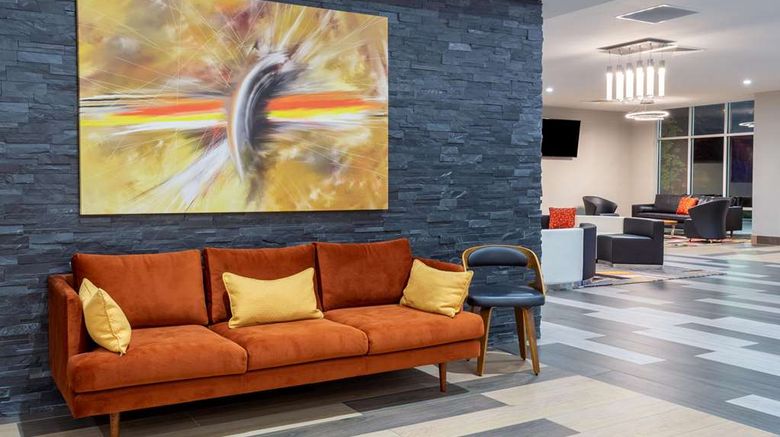<b>Baymont by Wyndham Madison South Lobby</b>. Images powered by <a href="https://iceportal.shijigroup.com/" title="IcePortal" target="_blank">IcePortal</a>.