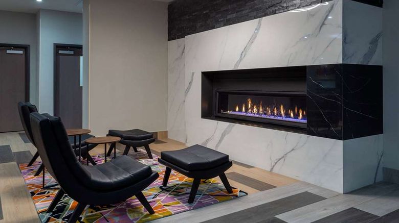 <b>Baymont by Wyndham Madison South Lobby</b>. Images powered by <a href="https://iceportal.shijigroup.com/" title="IcePortal" target="_blank">IcePortal</a>.