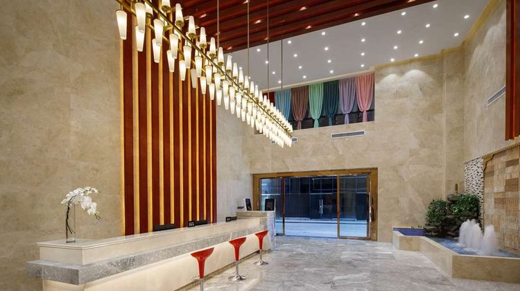 Microtel by Wyndham Lijiang Lobby