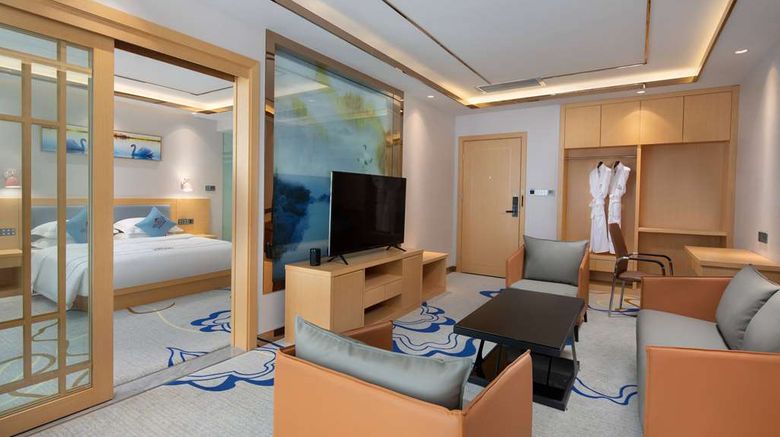 <b>Microtel by Wyndham Lijiang Room</b>. Images powered by <a href="https://iceportal.shijigroup.com/" title="IcePortal" target="_blank">IcePortal</a>.