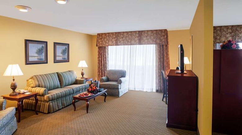 <b>Clarion Hotel & Suites Convention Center Suite</b>. Images powered by <a href="https://iceportal.shijigroup.com/" title="IcePortal" target="_blank">IcePortal</a>.
