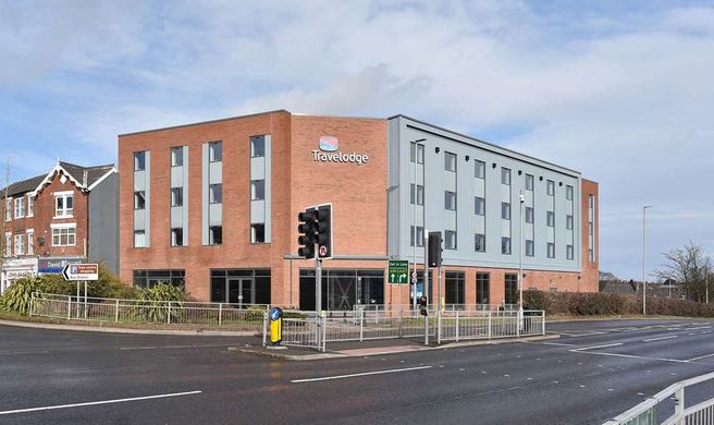 Travelodge Mansfield Town Centre Exterior
