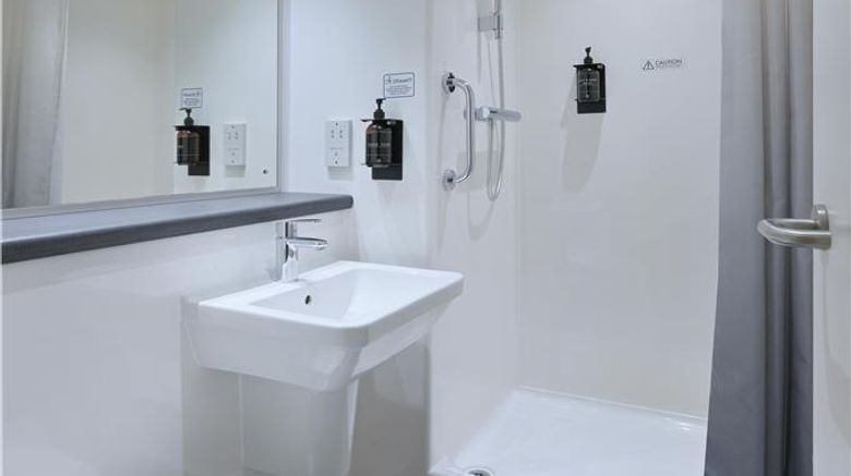 <b>Travelodge Rochdale Room</b>. Images powered by <a href="https://iceportal.shijigroup.com/" title="IcePortal" target="_blank">IcePortal</a>.