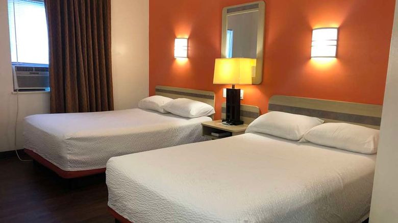 <b>Sleep Inn & Suites Pigeon Forge - Downtown Room</b>. Images powered by <a href="https://iceportal.shijigroup.com/" title="IcePortal" target="_blank">IcePortal</a>.