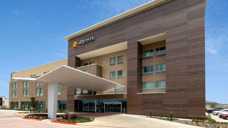 La Quinta Inn  and  Suites by Wyndham Exterior. Images powered by <a href="https://iceportal.shijigroup.com" target="_blank" rel="noopener">Ice Portal</a>.