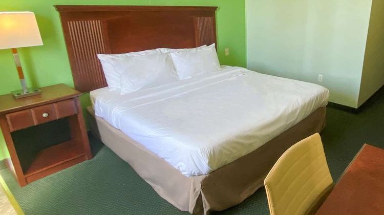 Knights Inn Lake City Room