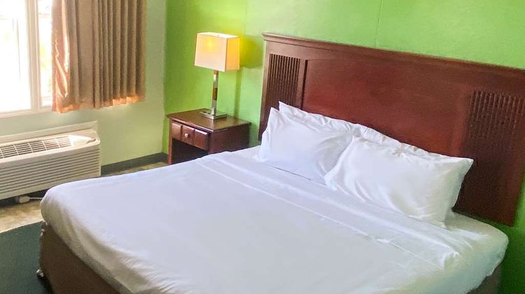 Knights Inn Lake City Room
