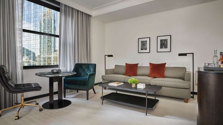 Pendry Chicago Suite