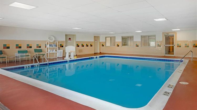 Quality Inn Wellington-Fort Collins Pool