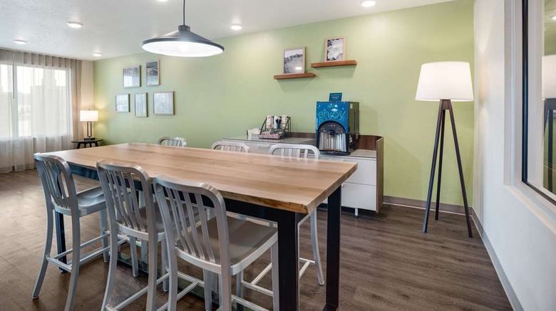 <b>WoodSpring Suites Sulphur Lobby</b>. Images powered by <a href="https://iceportal.shijigroup.com/" title="IcePortal" target="_blank">IcePortal</a>.