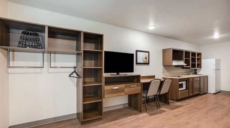 <b>WoodSpring Suites Sulphur Room</b>. Images powered by <a href="https://iceportal.shijigroup.com/" title="IcePortal" target="_blank">IcePortal</a>.