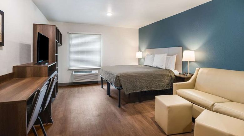 <b>WoodSpring Suites Sulphur Room</b>. Images powered by <a href="https://iceportal.shijigroup.com/" title="IcePortal" target="_blank">IcePortal</a>.