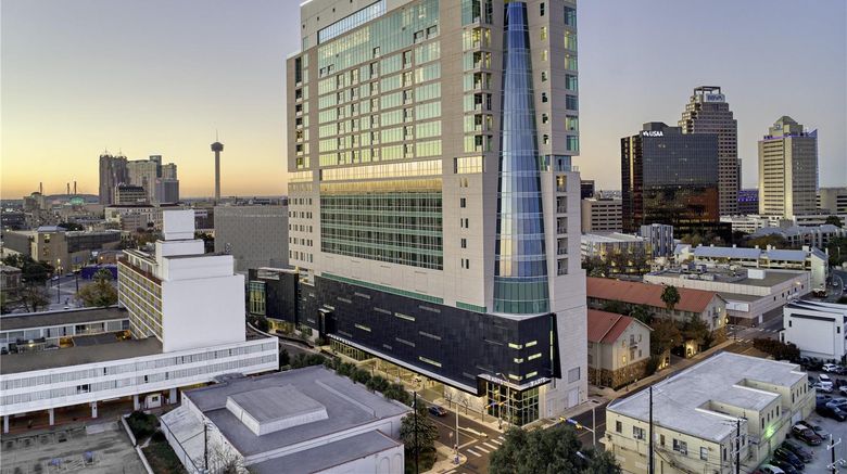 Thompson San Antonio Riverwalk Exterior. Images powered by <a href="https://iceportal.shijigroup.com" target="_blank" rel="noopener">Ice Portal</a>.