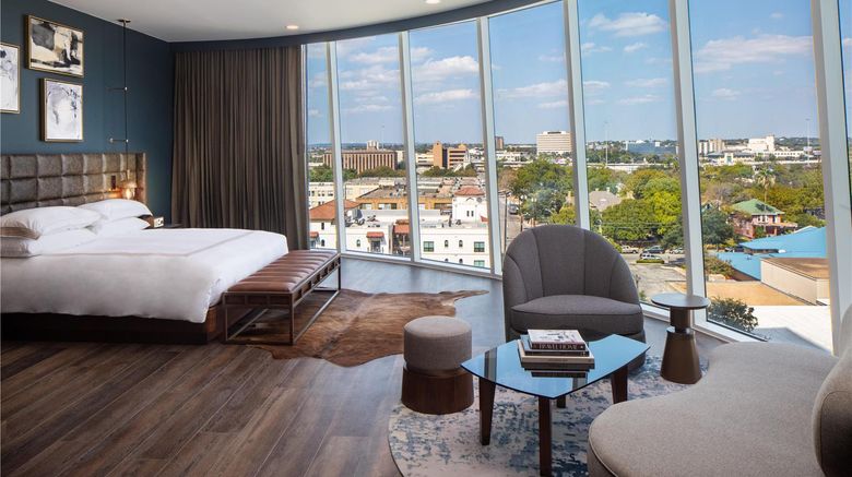 <b>Thompson San Antonio Riverwalk Suite</b>. Images powered by <a href="https://iceportal.shijigroup.com/" title="IcePortal" target="_blank">IcePortal</a>.