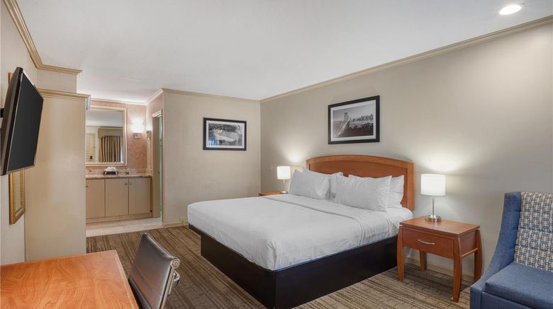 <b>Mountain View Inn, SureStay Coll by BW Room</b>. Images powered by <a href="https://iceportal.shijigroup.com/" title="IcePortal" target="_blank">IcePortal</a>.