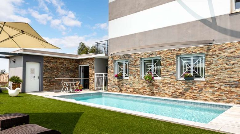 <b>Sure Hotel by BW Beziers Le Monestie Pool</b>. Images powered by <a href="https://iceportal.shijigroup.com/" title="IcePortal" target="_blank">IcePortal</a>.