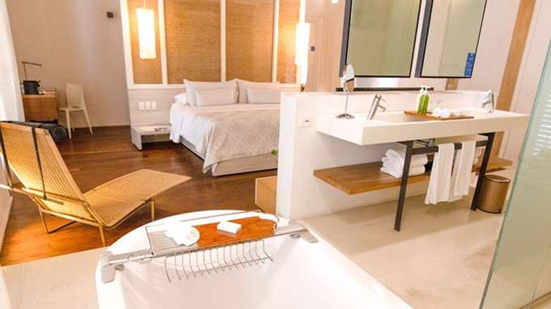 <b>Nacar Hotel Cartagena, Curio Coll Hilton Room</b>. Images powered by <a href="https://iceportal.shijigroup.com/" title="IcePortal" target="_blank">IcePortal</a>.