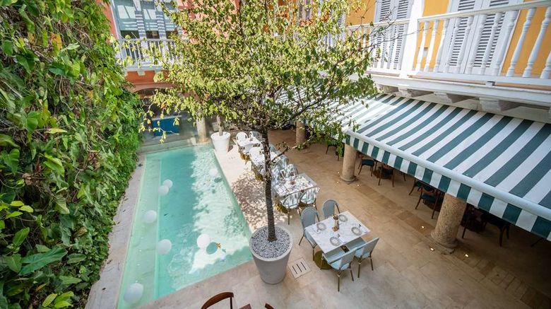 <b>Nacar Hotel Cartagena, Curio Coll Hilton Pool</b>. Images powered by <a href="https://iceportal.shijigroup.com/" title="IcePortal" target="_blank">IcePortal</a>.
