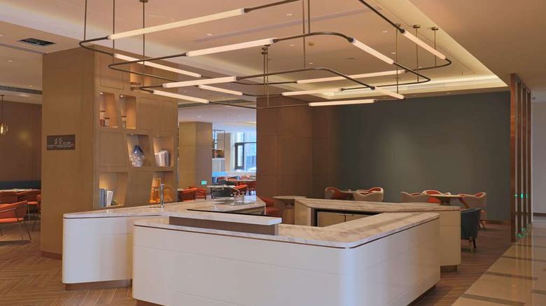 <b>Hilton Garden Inn Changzhou Jintan Lobby</b>. Images powered by <a href="https://iceportal.shijigroup.com/" title="IcePortal" target="_blank">IcePortal</a>.