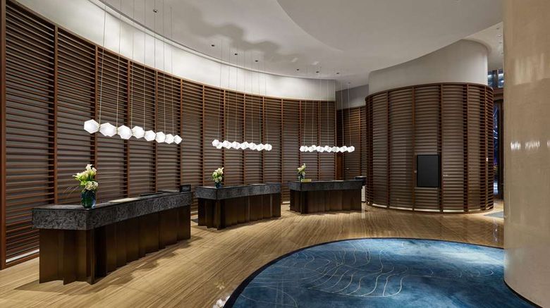 <b>Hilton Hainan Ocean Flower Island Lobby</b>. Images powered by <a href="https://iceportal.shijigroup.com/" title="IcePortal" target="_blank">IcePortal</a>.