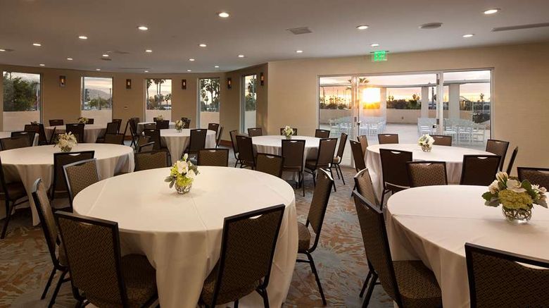 <b>Redondo Beach Hotel Meeting</b>. Images powered by <a href="https://iceportal.shijigroup.com/" title="IcePortal" target="_blank">IcePortal</a>.