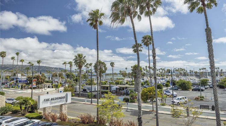 Redondo Beach Hotel Exterior