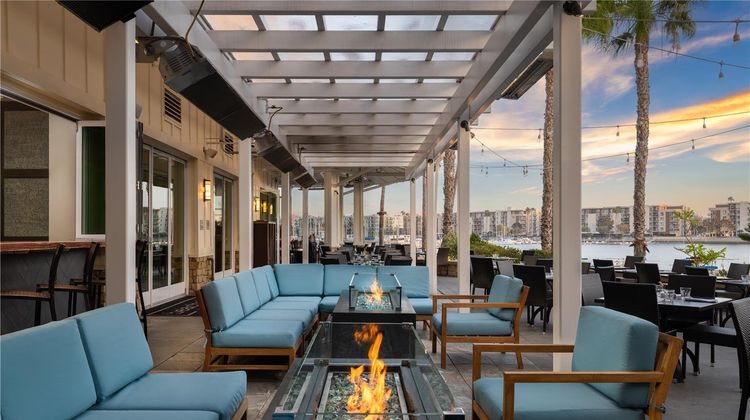 Jamaica Bay Inn Marina del Rey Restaurant