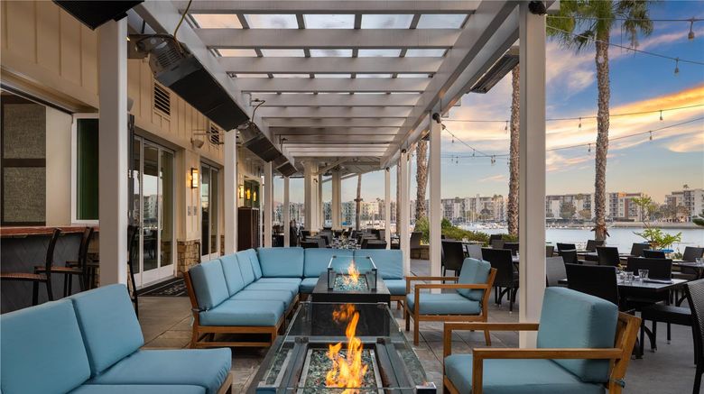 <b>Jamaica Bay Inn Marina del Rey Restaurant</b>. Images powered by <a href="https://iceportal.shijigroup.com/" title="IcePortal" target="_blank">IcePortal</a>.