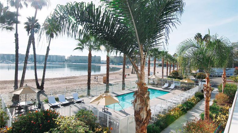 <b>Jamaica Bay Inn Marina del Rey Pool</b>. Images powered by <a href="https://iceportal.shijigroup.com/" title="IcePortal" target="_blank">IcePortal</a>.