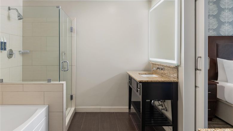 <b>Jamaica Bay Inn Marina del Rey Room</b>. Images powered by <a href="https://iceportal.shijigroup.com/" title="IcePortal" target="_blank">IcePortal</a>.