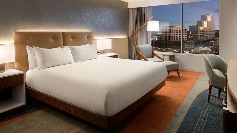 <b>Hilton Los Angeles Culver City Room</b>. Images powered by <a href="https://iceportal.shijigroup.com/" title="IcePortal" target="_blank">IcePortal</a>.