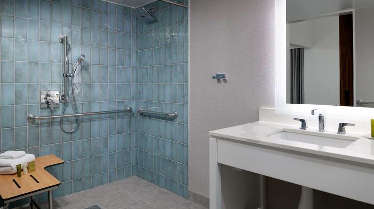 Hilton Los Angeles Culver City Room