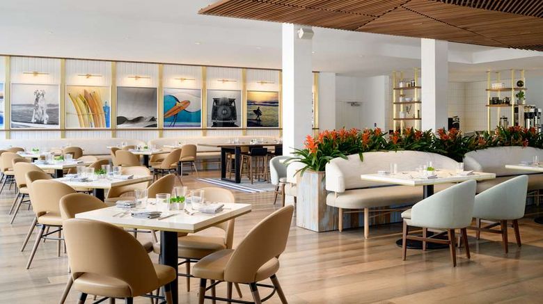 <b>Hilton Los Angeles Culver City Restaurant</b>. Images powered by <a href="https://iceportal.shijigroup.com/" title="IcePortal" target="_blank">IcePortal</a>.