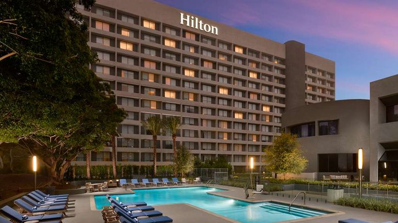 <b>Hilton Los Angeles Culver City Pool</b>. Images powered by <a href="https://iceportal.shijigroup.com/" title="IcePortal" target="_blank">IcePortal</a>.