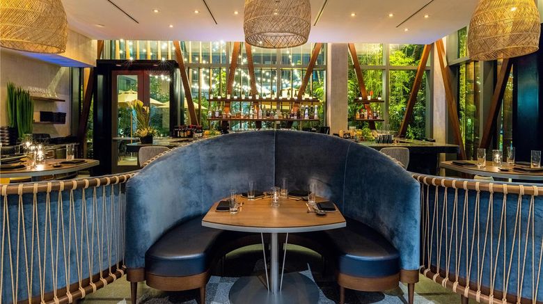 <b>The Ray Hotel, Curio Collection-Hilton Restaurant</b>. Images powered by <a href="https://iceportal.shijigroup.com/" title="IcePortal" target="_blank">IcePortal</a>.