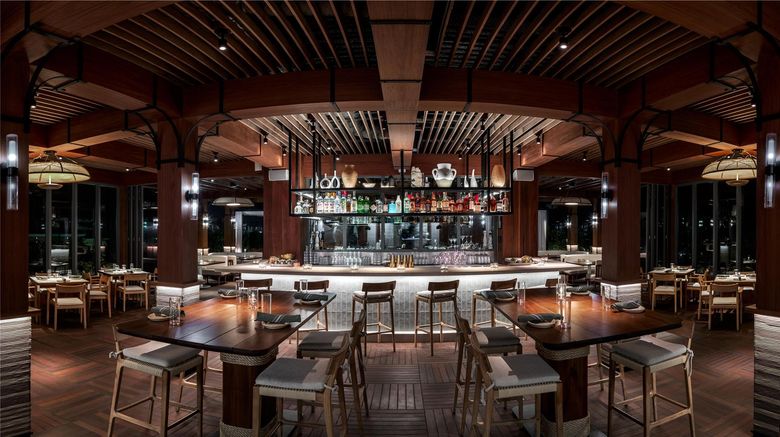 <b>The Ray Hotel, Curio Collection-Hilton Restaurant</b>. Images powered by <a href="https://iceportal.shijigroup.com/" title="IcePortal" target="_blank">IcePortal</a>.