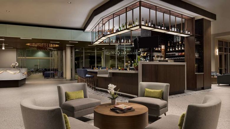 <b>DoubleTree Downtown Convention Center Lobby</b>. Images powered by <a href="https://iceportal.shijigroup.com/" title="IcePortal" target="_blank">IcePortal</a>.