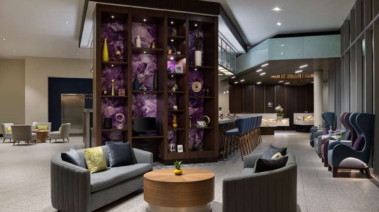 <b>DoubleTree Downtown Convention Center Lobby</b>. Images powered by <a href="https://iceportal.shijigroup.com/" title="IcePortal" target="_blank">IcePortal</a>.