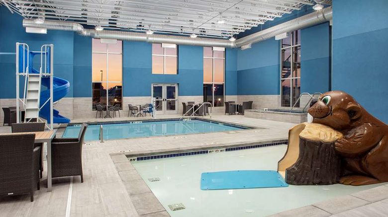 <b>Hampton Inn Warroad Pool</b>. Images powered by <a href="https://iceportal.shijigroup.com/" title="IcePortal" target="_blank">IcePortal</a>.