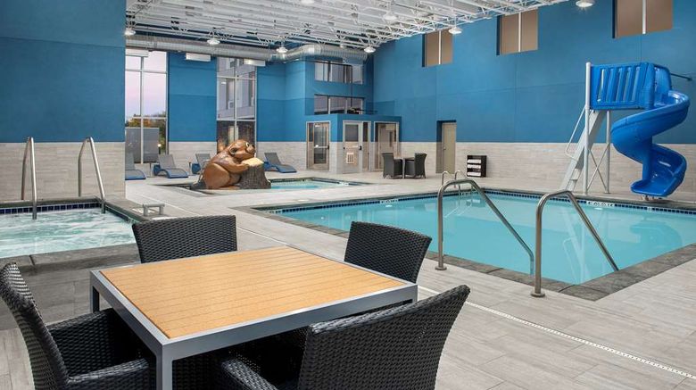 <b>Hampton Inn Warroad Pool</b>. Images powered by <a href="https://iceportal.shijigroup.com/" title="IcePortal" target="_blank">IcePortal</a>.