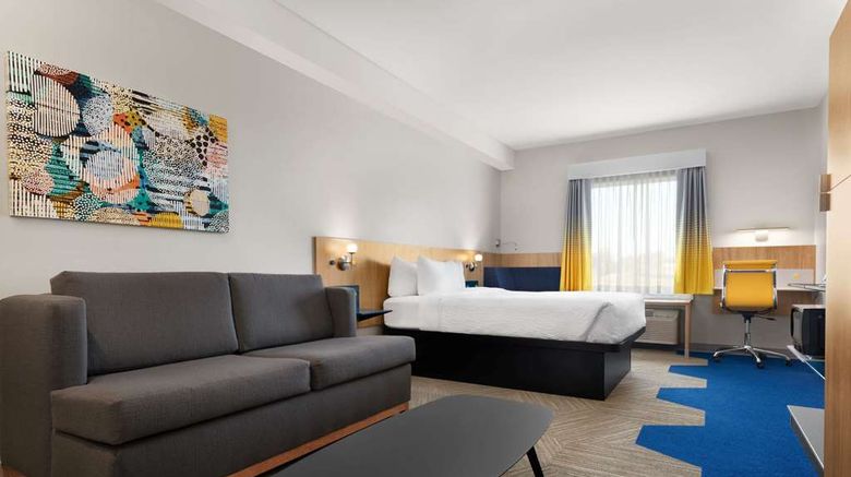 <b>Microtel Inn & Suites by Wyndham Suite</b>. Images powered by <a href="https://iceportal.shijigroup.com/" title="IcePortal" target="_blank">IcePortal</a>.